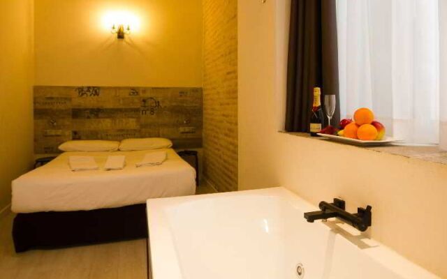 Suites Boutique Jardines del Montornés