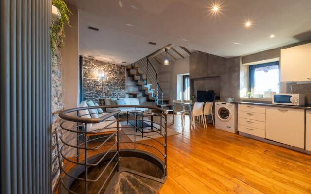 Petra Apartment in Civenna by Wonderful Italy