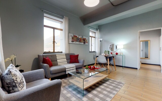 Heriot Apartment 1015