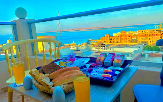 Charbel Sea View