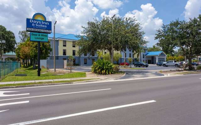 Days Inn & Suites by Wyndham Lakeland