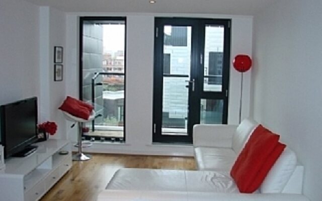 London Bridge Apartment