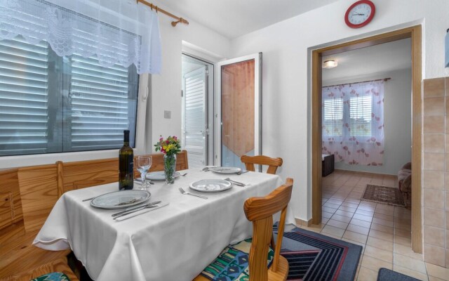 Beautiful Apartment in Klenovica With Wifi and 2 Bedrooms