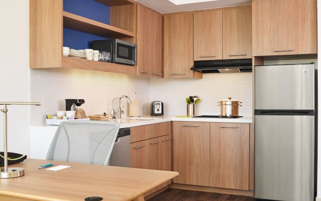 Element Hampton Peninsula Town Center