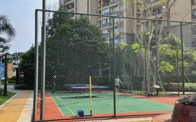 Danzhou walnut Lane Theme Hotel
