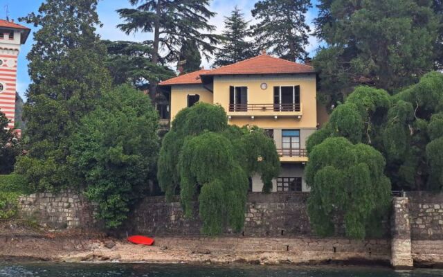 House Sul Lago Laveno-Mombello