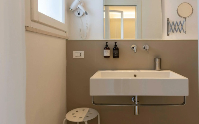 Kiss Beachfront Hotel & Restaurant