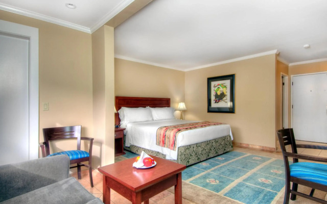 Dinah's Garden Hotel
