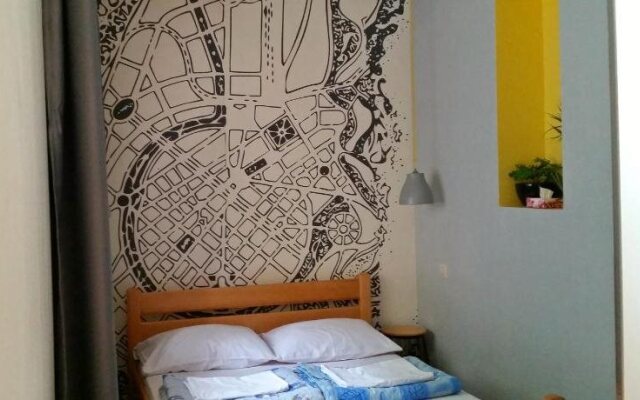 Envoy Hostel & Tours