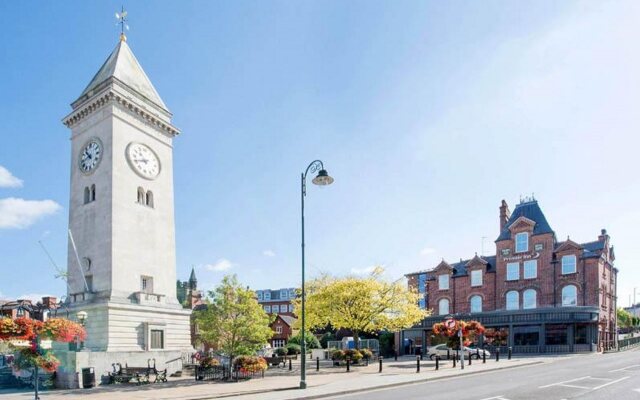 Premier Inn Leek Town Centre