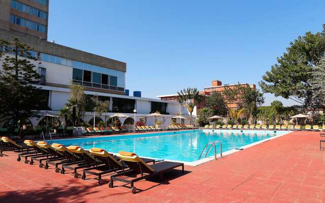 Carlton Hotel