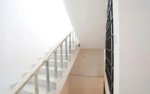 OYO 45552 Central Hotel