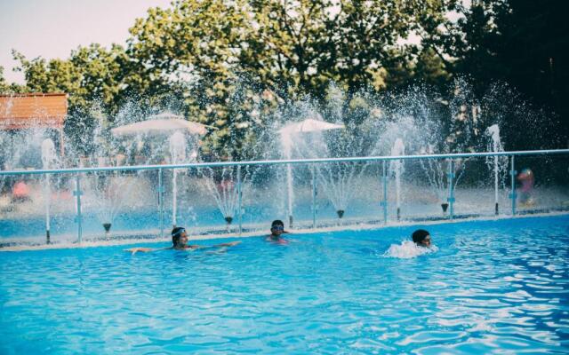 Zuzumbo Resort & SPA