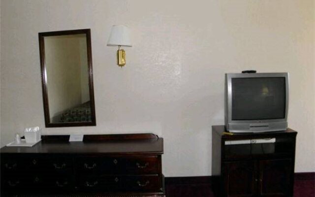 Four Seasons Motor Lodge