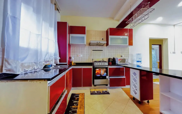 Kuzuri Kwetu Beachfront Apartments