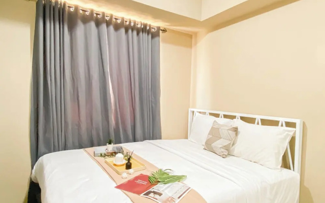 Soft Minimalist Studio Room At Meikarta Apartment