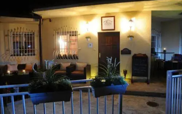 Sweet House Hostel