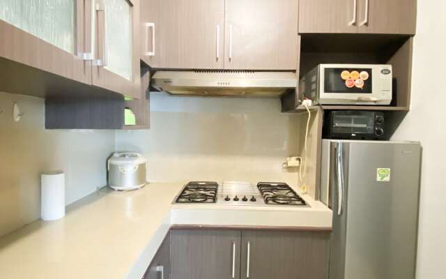 Homey 2Br Apartment Crown Court Executive Condominium