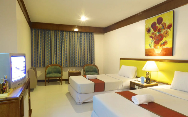 Silom Avenue Inn