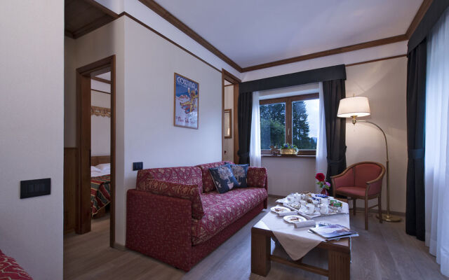 Boutique Hotel Villa Blu Cortina - Elegant 4 Stars Hotel Cortina d'Ampezzo