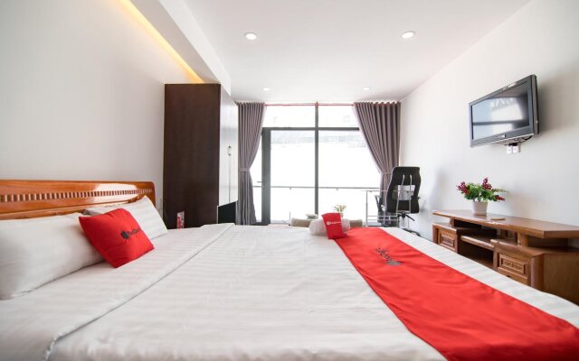 RedDoorz Plus near Hoang Van Thu Park 2