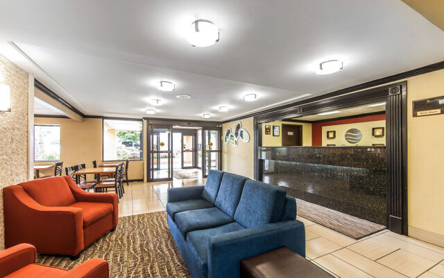 Comfort Inn & Suites Cleveland