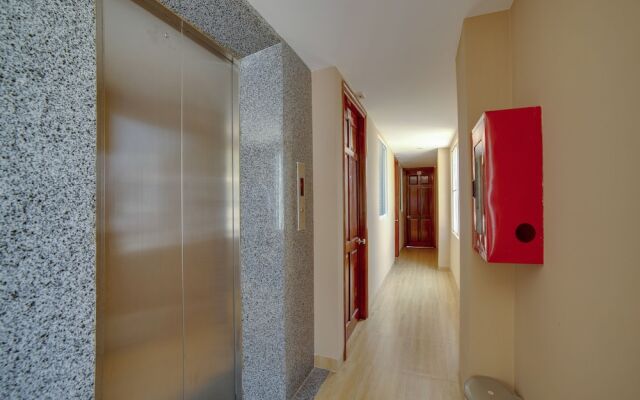 Vinh Hoa Hotel by OYO Rooms