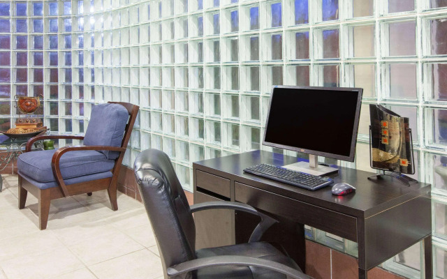 SureStay Hotel by Best Western Spring North Houston