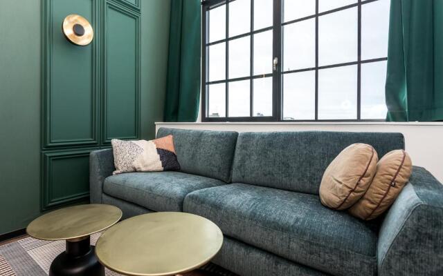Hotel de Timmerfabriek I Kloeg Collection
