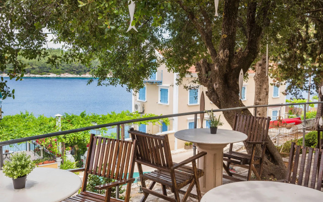 Faros Residence - Adults Only