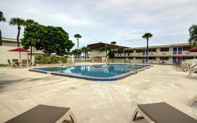 Motel 6 Cocoa Beach, FL