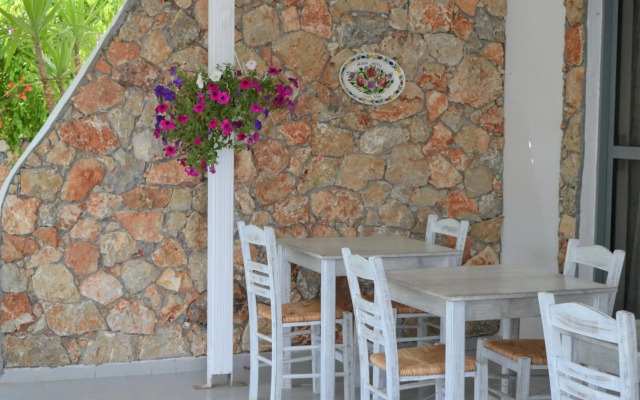 Irini Hotel