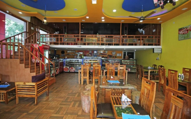 Hotel Red Carpet by OYO Rooms