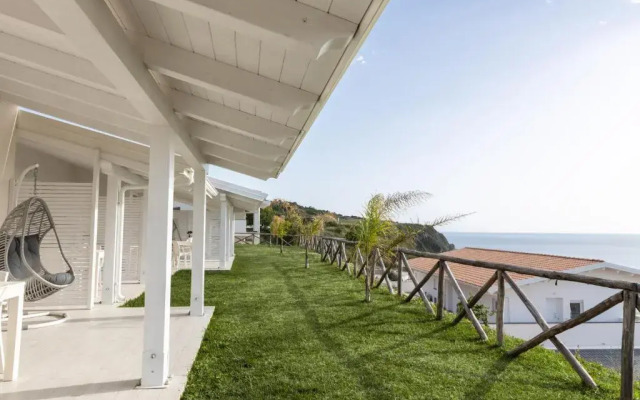 Midenza Seaside & Nature Retreat