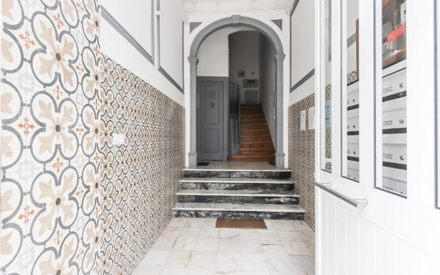 Vita Portucale ! Lisbon Design Apartment with Terrace