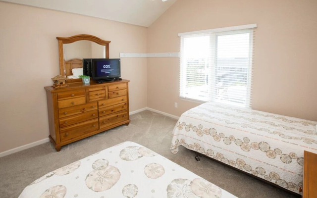 Neptune II - 9 Br Home