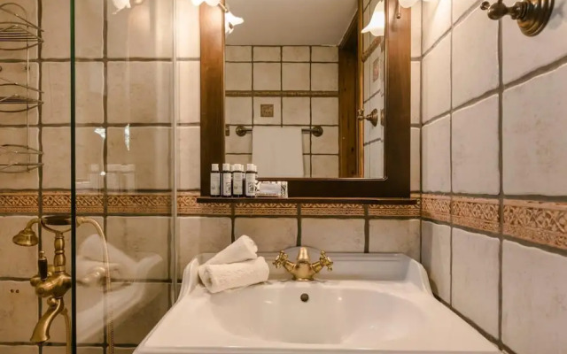 Eleonas Guest House - Olivia Garden Gem