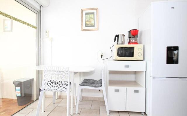Appartement Balaruc-les-Bains, 1 pièce, 2 personnes - FR-1-553-10