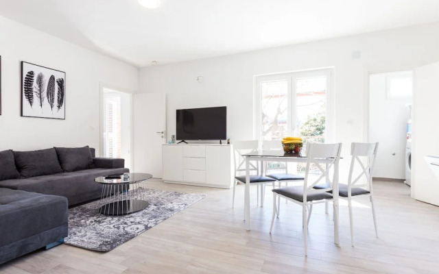 Spacious Zadar Apartments Near Beach