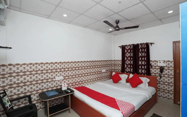 Varsha Resort By OYO Rooms