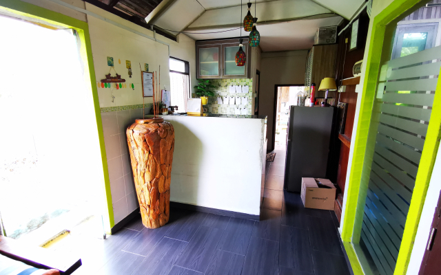 OYO 90038 Dalyla Inn Chalet