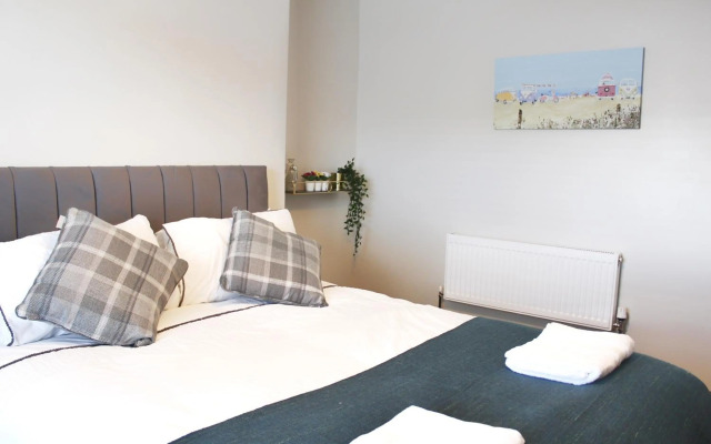 Vacation Home - Garden, Netlfix, Wifi.