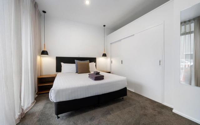 Southwark Hotel & Apartments