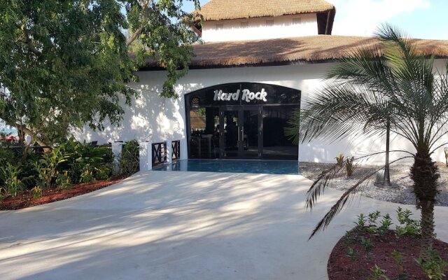 Montego Bay Palms I