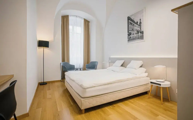 Hotel Benedict
