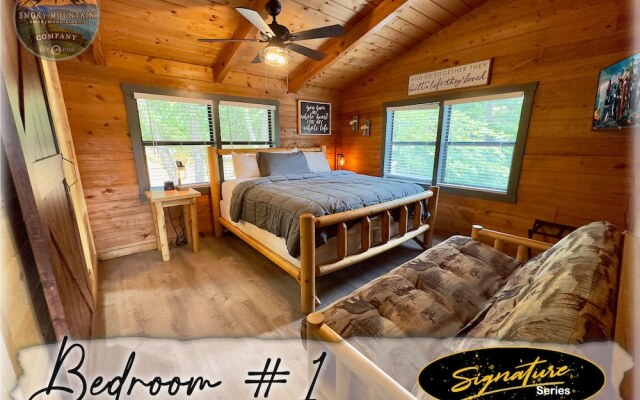 Tennessee Treasure 11 Beds Pool Theater