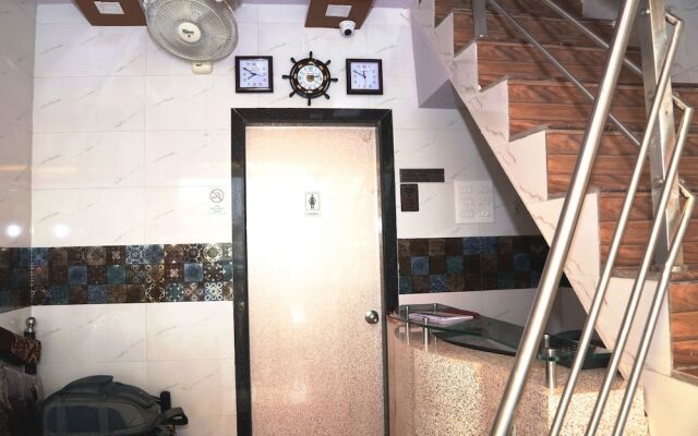 Delta Dormitory - Hostel