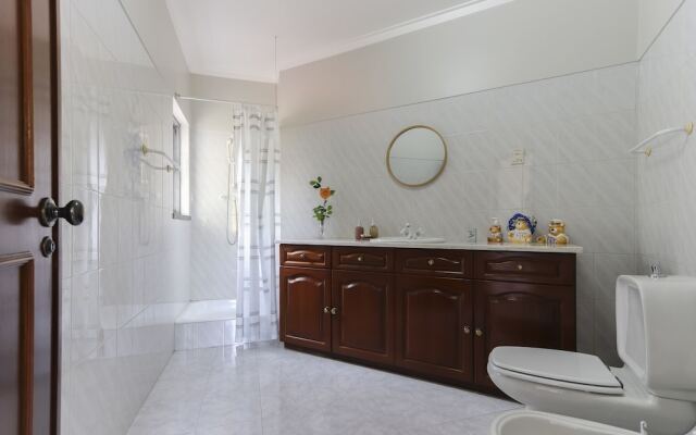 Sintra Classic Villa by Homing