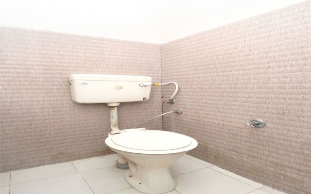 OYO 17306 Hotel Apple Wood