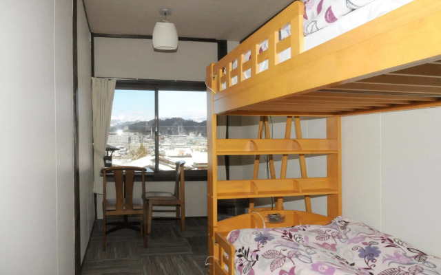 Sakura Guest House - Hostel